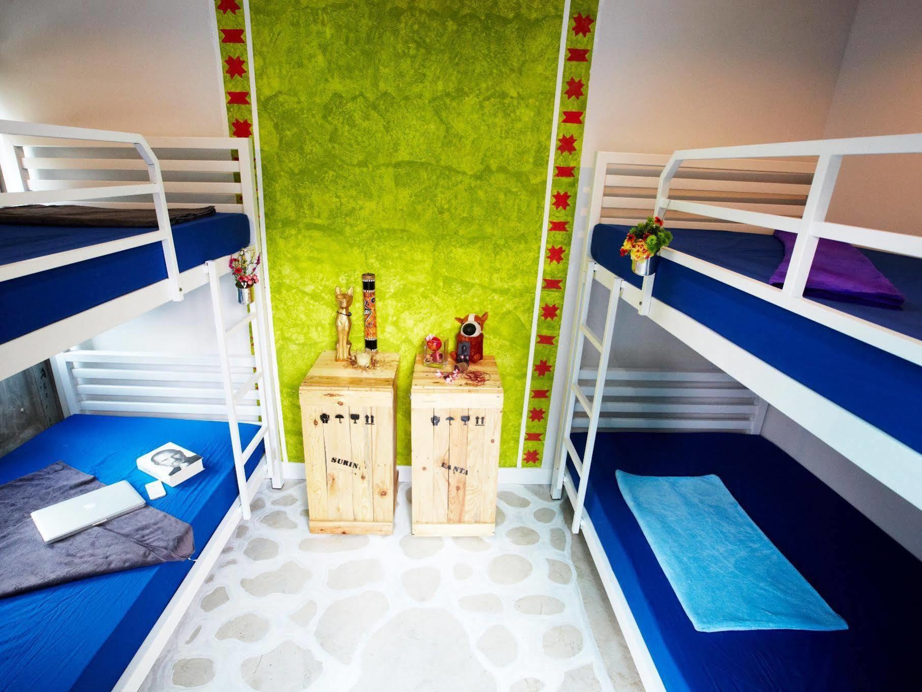 Wh Hostel バンコク都 エクステリア 写真